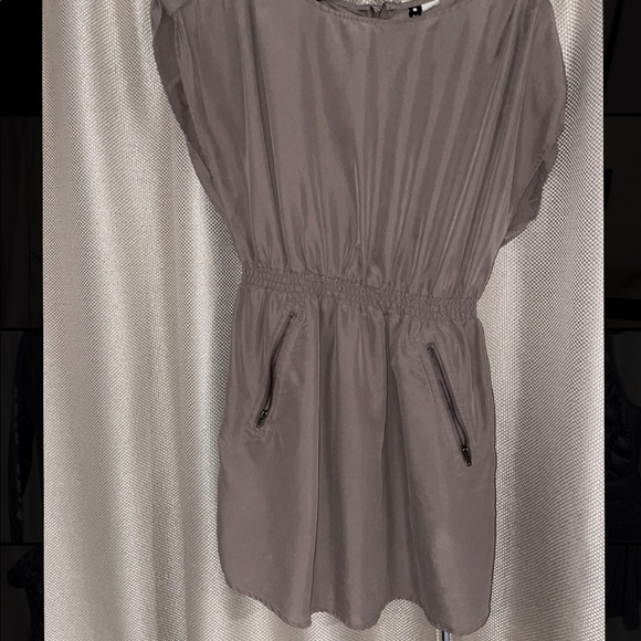 H&M DRESS - Picture 2 of 2